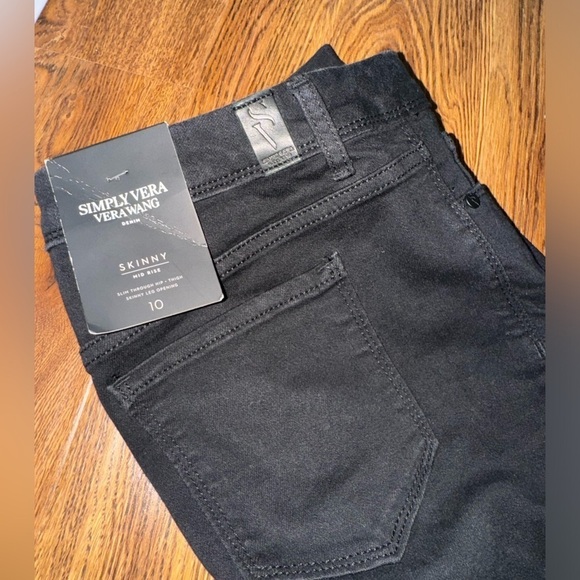 NWT SIMPLY VERA WANG black jeans with tags (size 10) - Picture 2 of 5